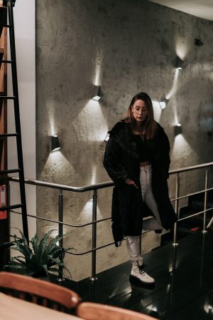 NATALIE - Siyah Renk Uzun Cepli Kapsonlu Kurk