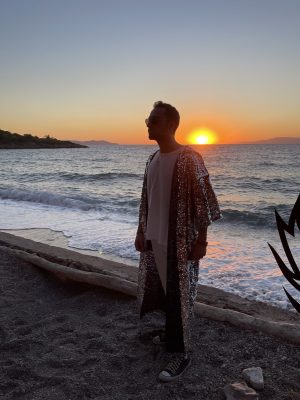 Alternative view of Cosmo-Cift Tarafli Payetli Kimono